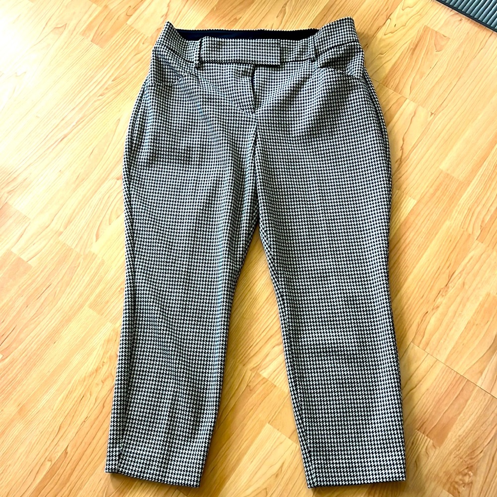 Express Ankle Mid Rise Black and White Pants